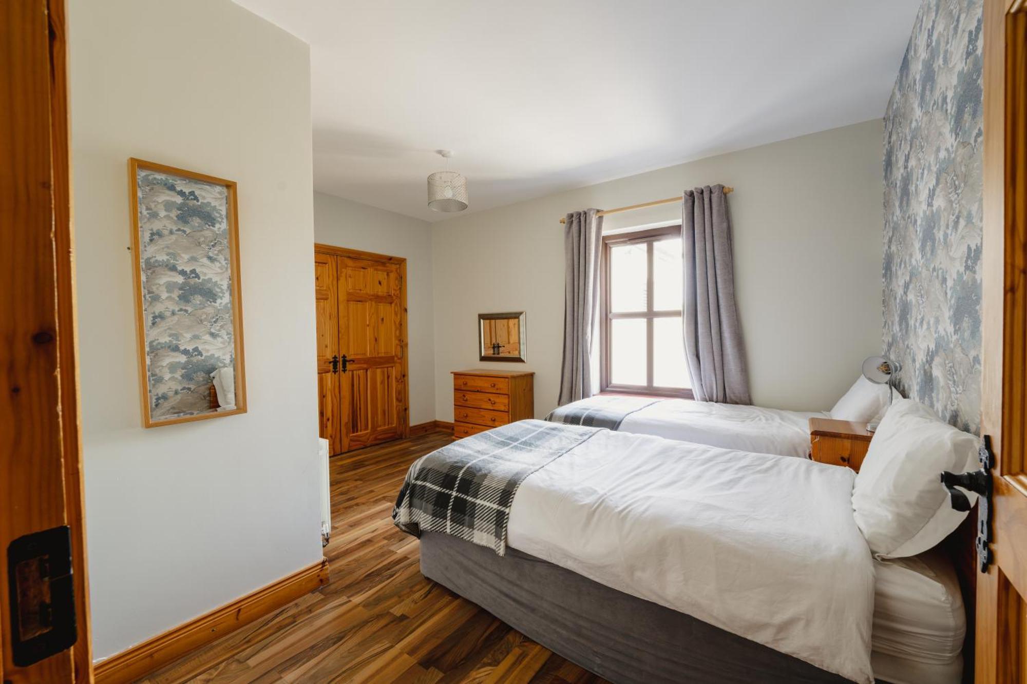 Creevy Cottages ロスナウラー エクステリア 写真